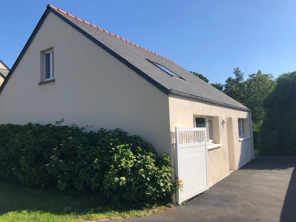 Le Nid Du Franc Bed and Breakfast Avranches Buitenkant foto